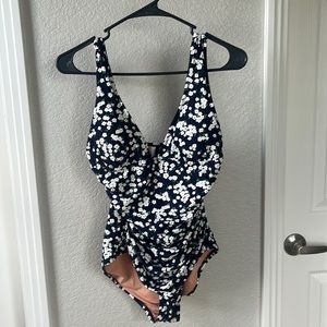 J. Crew floral navy v neck plunge ruched one piece swimsuit size 6